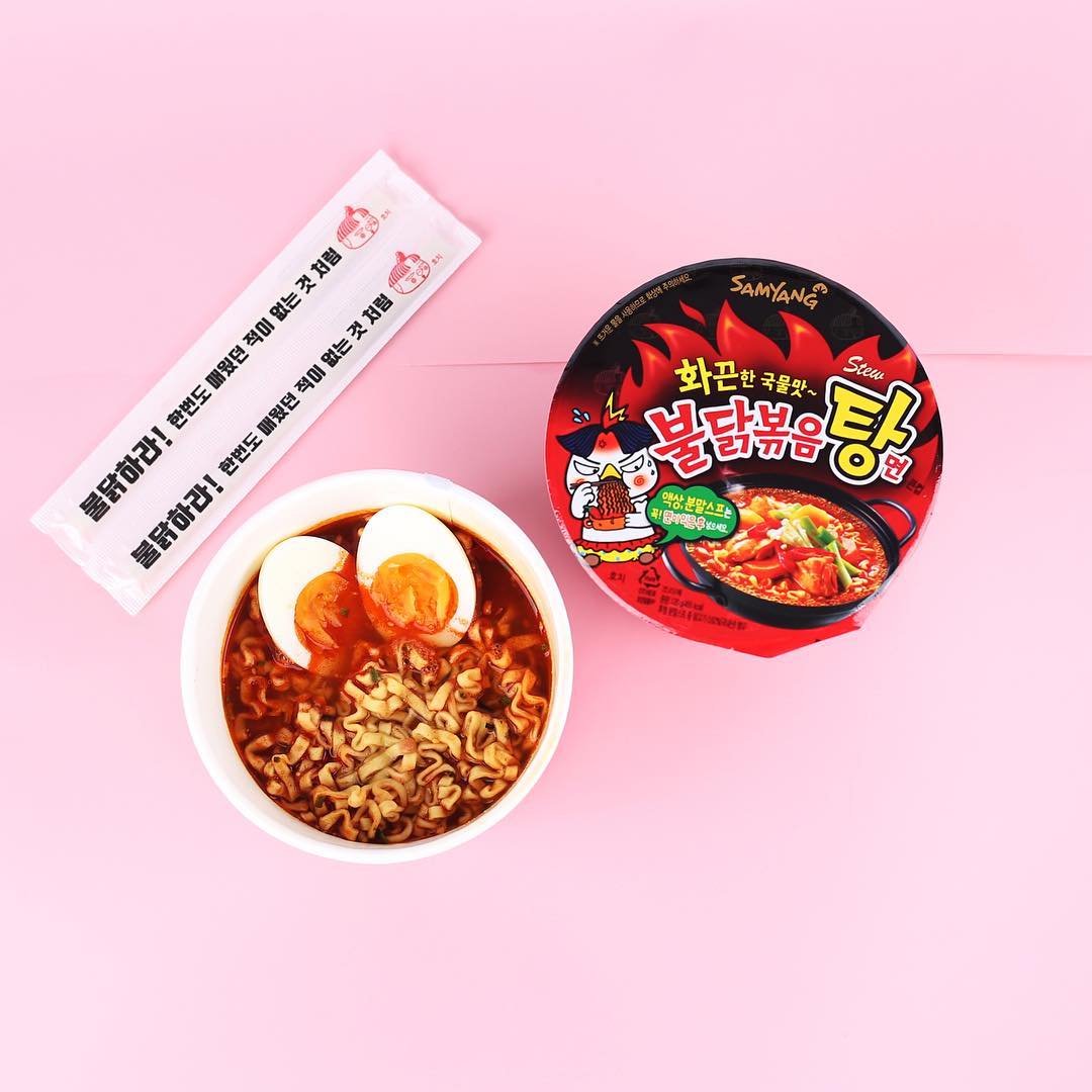 SAMYANG Instant Nudel Schüssel Hot Chicken Stew 120g