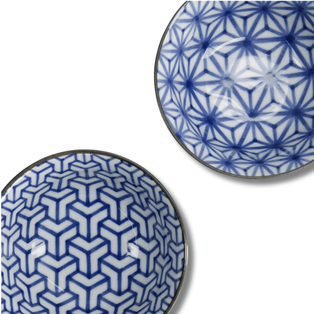 TOKYO DESIGN STUDIO Mixed Tayo Bowls Geschenkset 2 Stück mit Essstäbchen – 15x7 cm / 500 ml – Blau/Weiß - MAOMAO