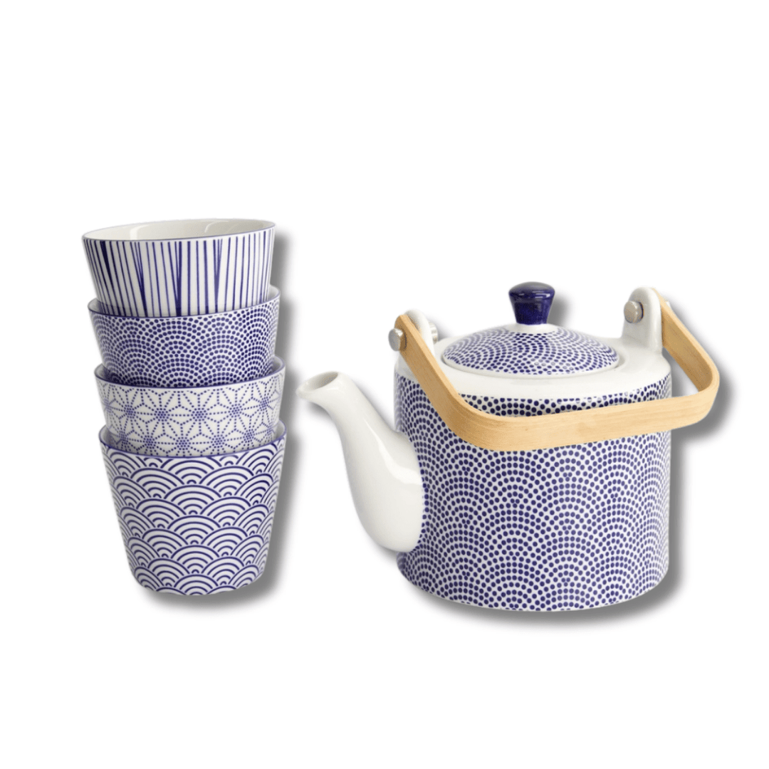 TOKYO DESIGN STUDIO Nippon Blue Tea Giftset Dots 0,8 l mit 4 Tassen – Lines/Star/Dots/Wave - MAOMAO
